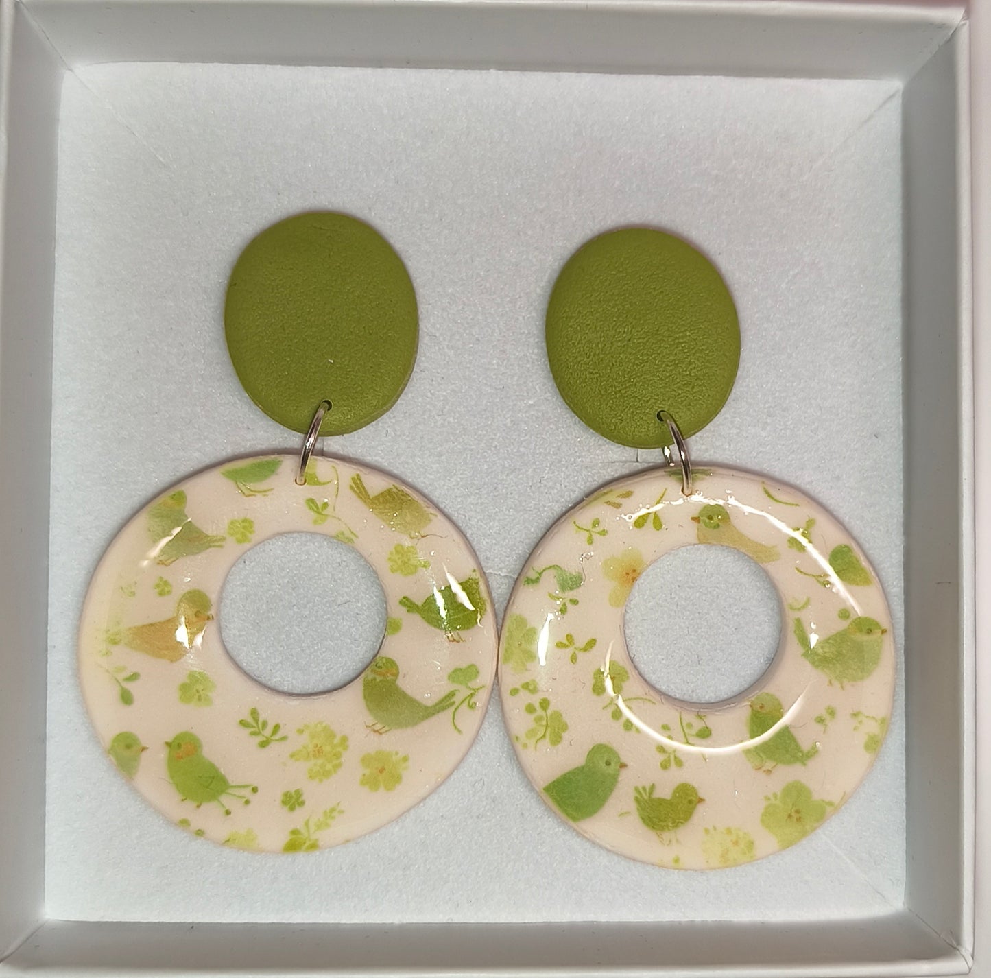 Círculo pájaros verde
