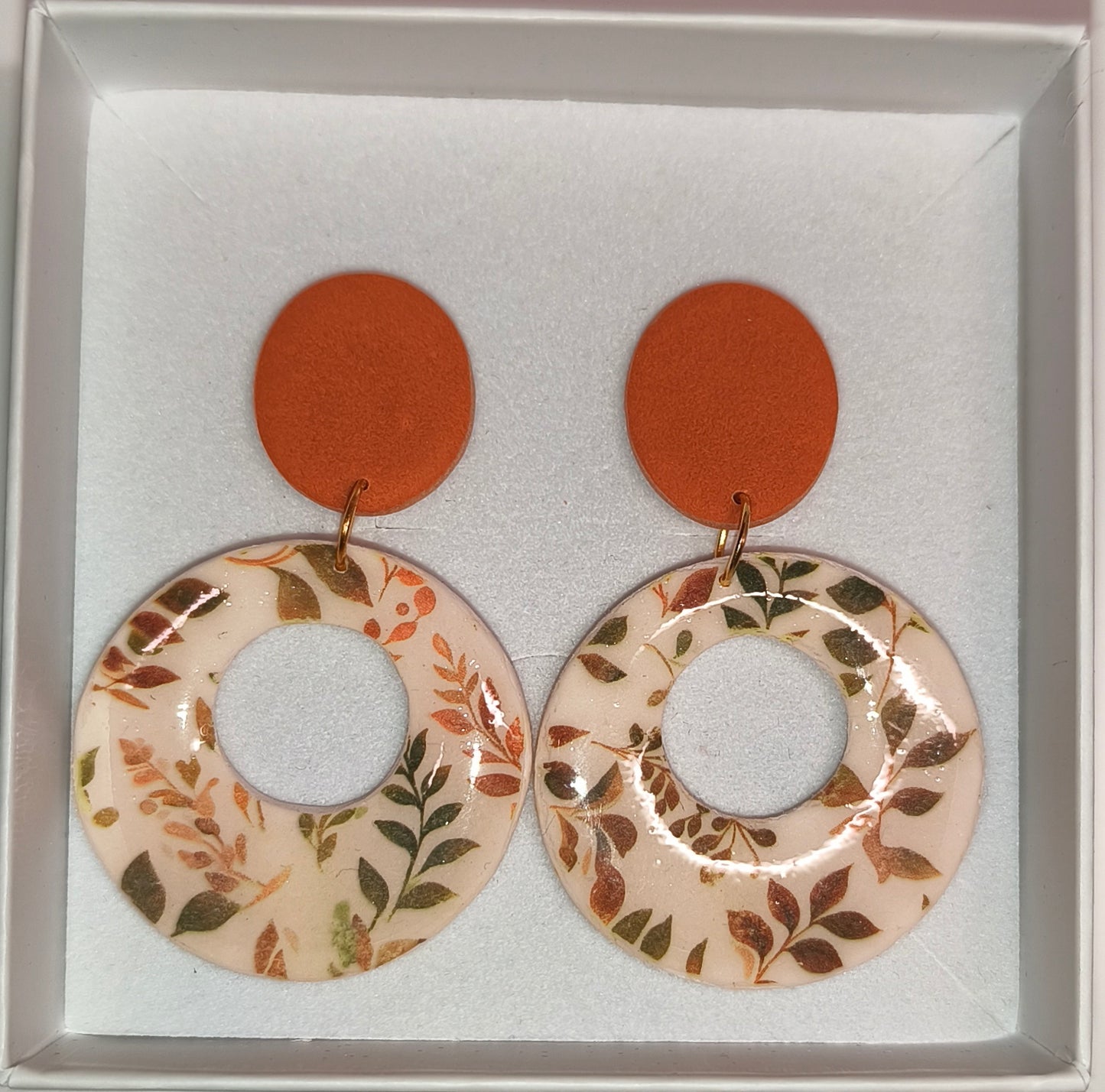 Círculo hojas naranja