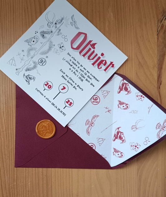 Invitación cuadrada HP granate